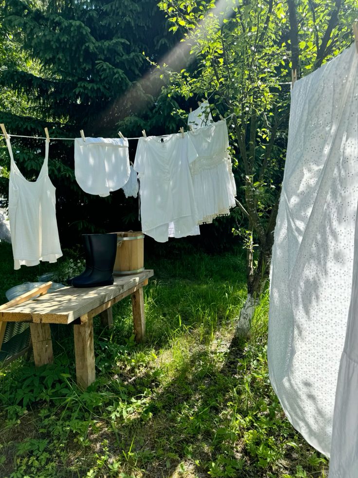 Váy Đi Tiệc Cưới Sang Chảnh - Mẹo Bảo Quản