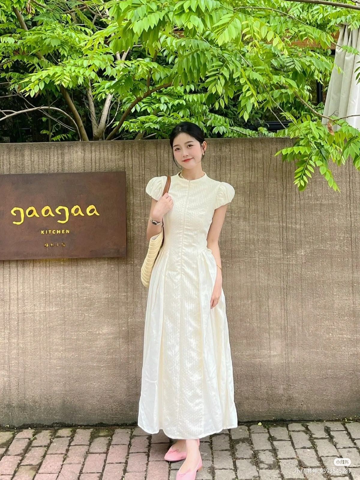 Váy Liền Thân Là Gì? Hiểu Rõ Để Chọn Đúng Và Phù Hợp