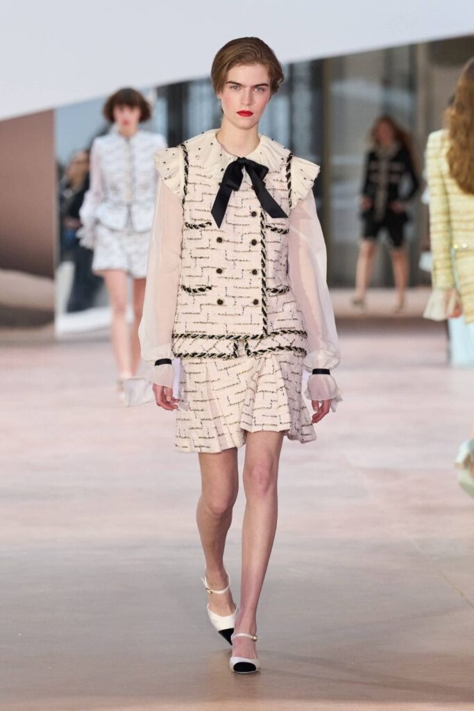 Chân Váy Xếp Ly - Chanel Haute Couture Xuân Hè 2025