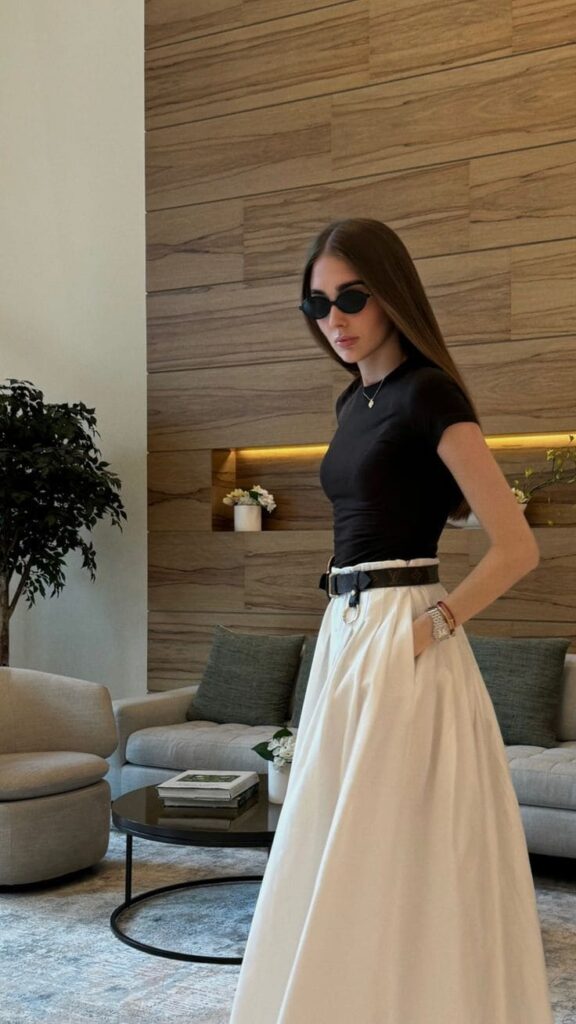 Chân Váy Xòe - Truyền Thông Hình Ảnh Và Cảm Xúc