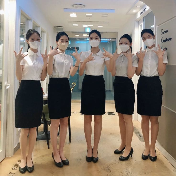Đồng Phục Công Sở - Thách Thức Và Giải Pháp