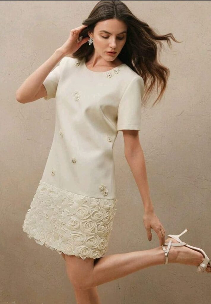 Váy Suông Công Sở - Lựa Chọn Tối Ưu Cho Tủ Đồ Đi Làm Của Các Quý Cô