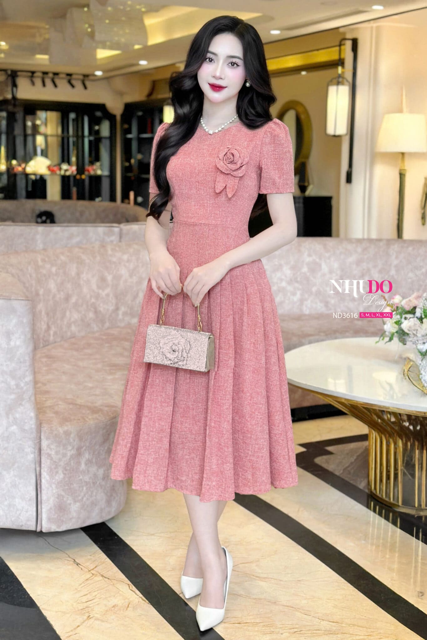 Thời trang công sở hàng hiệu dáng xòe