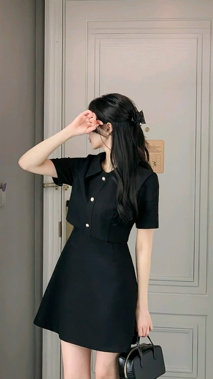 Tại Sao Nên Chọn Váy Công Sở Ngắn?